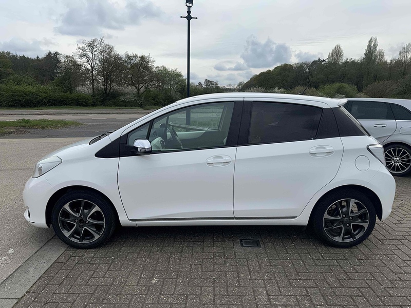 Toyota Yaris Dual VVT-i Trend - U10002736