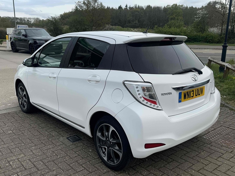 Toyota Yaris Dual VVT-i Trend - U10002736