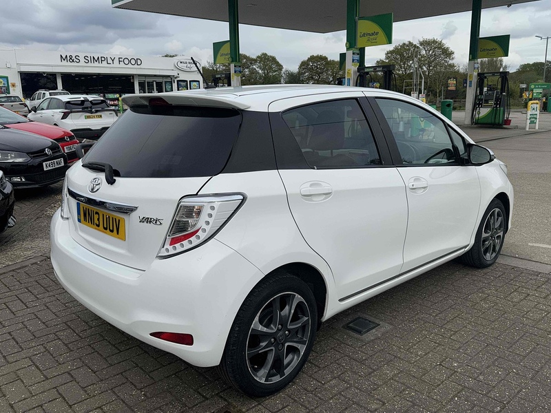 Toyota Yaris Dual VVT-i Trend - U10002736