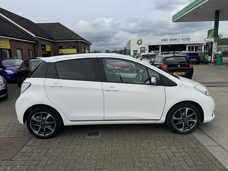 Toyota Yaris Dual VVT-i Trend - U10002736