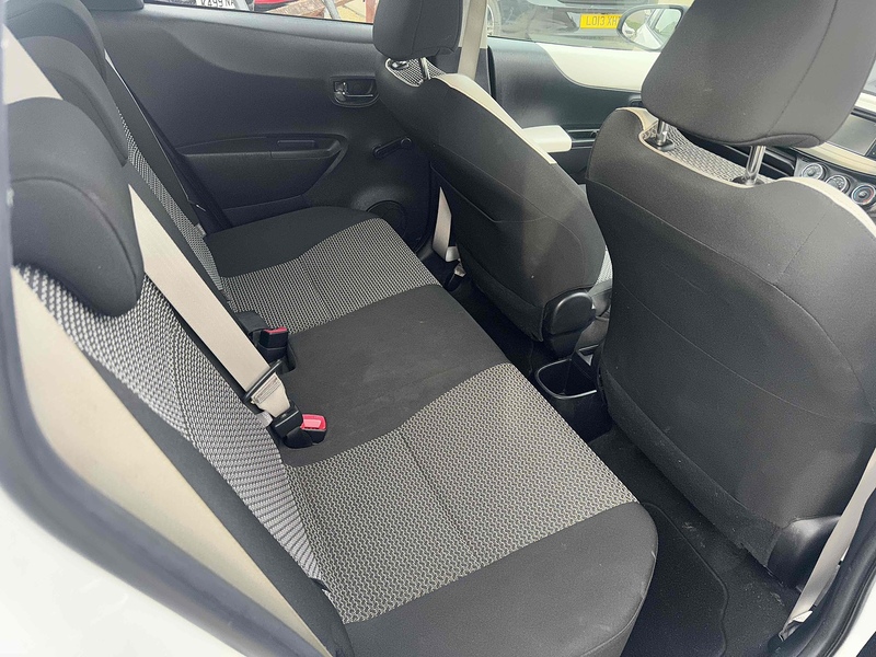 Toyota Yaris Dual VVT-i Trend - U10002736