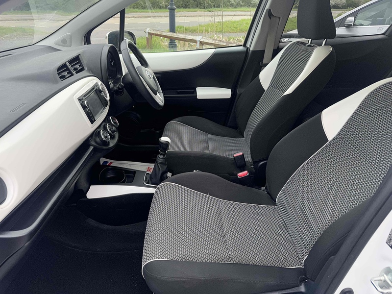 Toyota Yaris Dual VVT-i Trend - U10002736