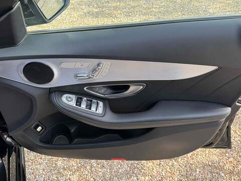 Mercedes-Benz C Class 2.0 C200 AMG Line (Premium) G-Tronic+ Euro 6 (s/s) 5dr - U10002755