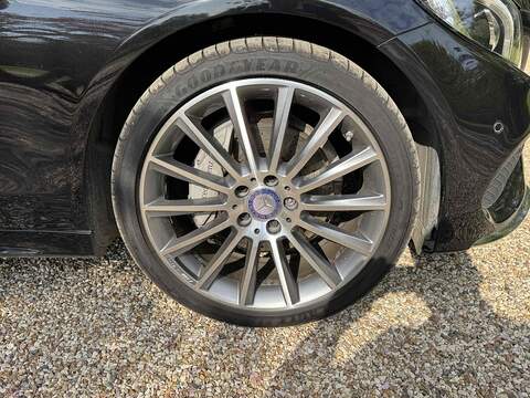 Mercedes-Benz C Class 2.0 C200 AMG Line (Premium) G-Tronic+ Euro 6 (s/s) 5dr - U10002755