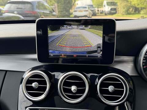 Mercedes-Benz C Class 2.0 C200 AMG Line (Premium) G-Tronic+ Euro 6 (s/s) 5dr - U10002755