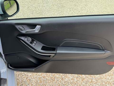 Ford Fiesta T EcoBoost ST-3 - U10002756