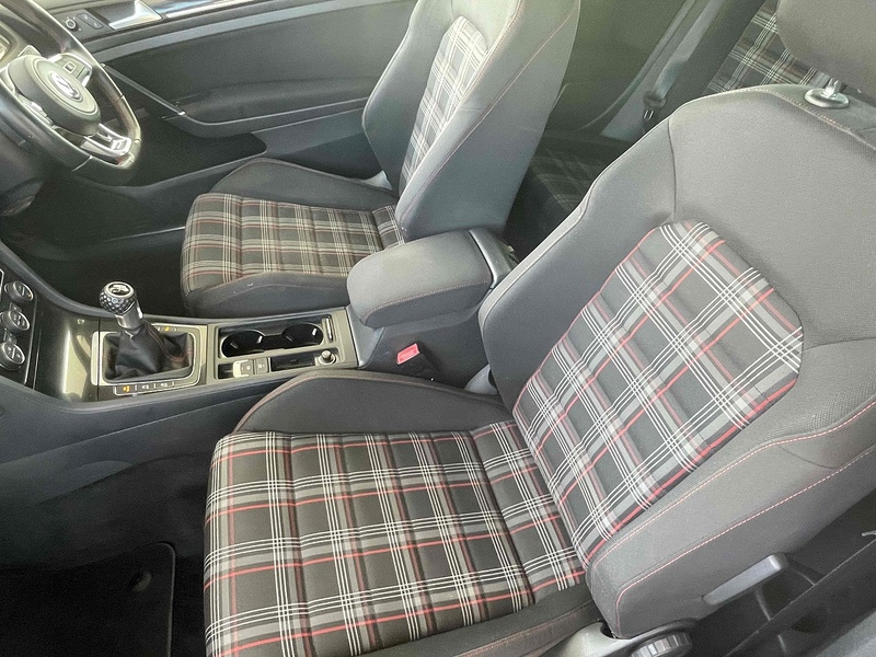 Volkswagen Golf TSI BlueMotion Tech GTI Launch - U10002773