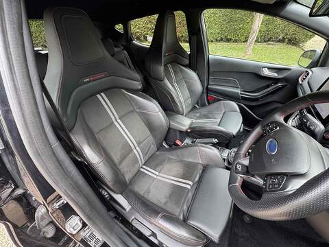 Ford Fiesta Fiesta 1.5T EcoBoost ST-3 Euro 6 (s/s) 5dr - U10002779