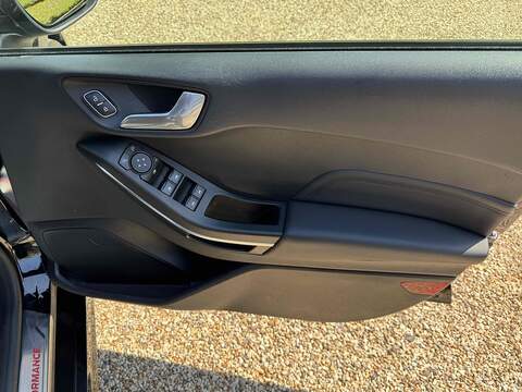 Ford Fiesta Fiesta 1.5T EcoBoost ST-3 Euro 6 (s/s) 5dr - U10002779