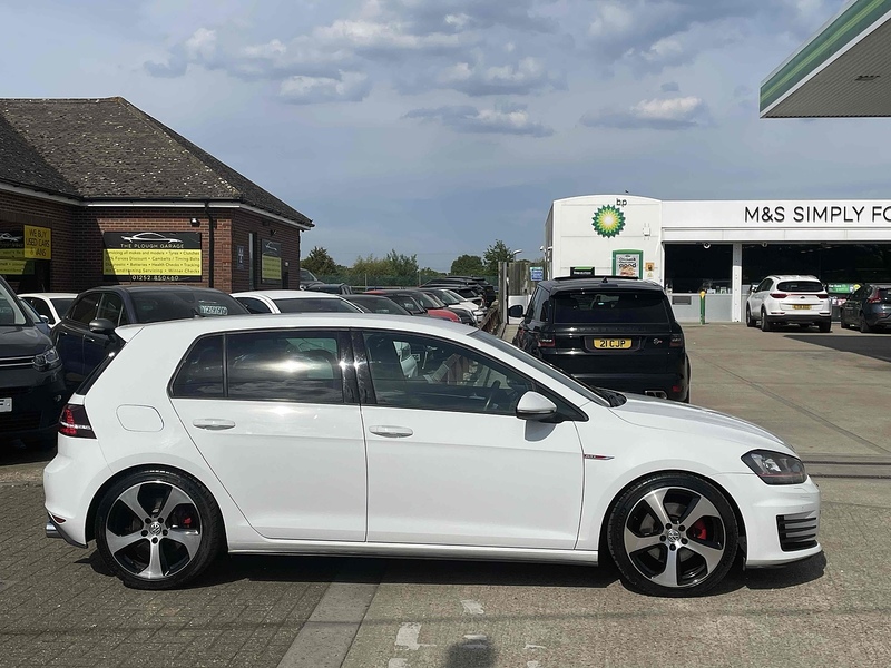 Volkswagen Golf TSI BlueMotion Tech GTI - U10002805