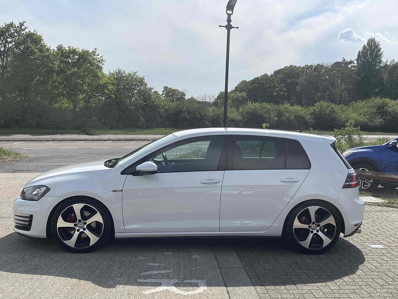 Volkswagen Golf TSI BlueMotion Tech GTI - U10002805