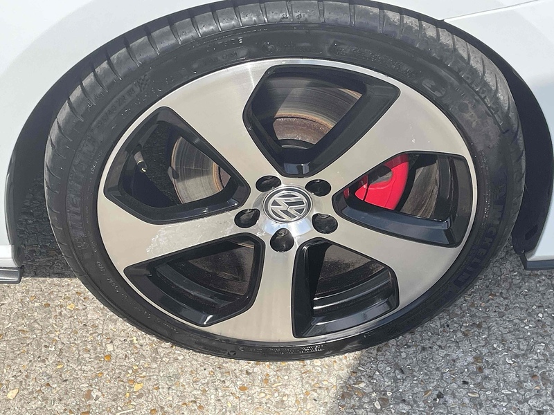 Volkswagen Golf TSI BlueMotion Tech GTI - U10002805