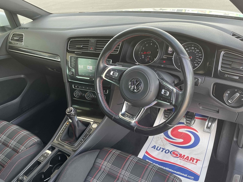 Volkswagen Golf TSI BlueMotion Tech GTI - U10002805