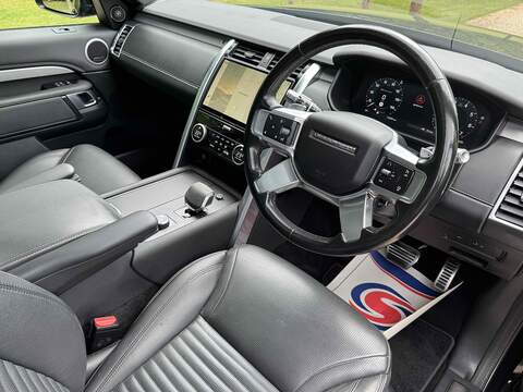 Land Rover Discovery P300 R-Dynamic SE - U10002807