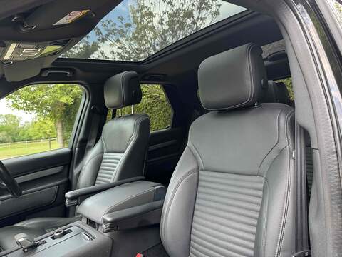 Land Rover Discovery P300 R-Dynamic SE - U10002807