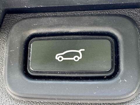 Land Rover Discovery P300 R-Dynamic SE - U10002807