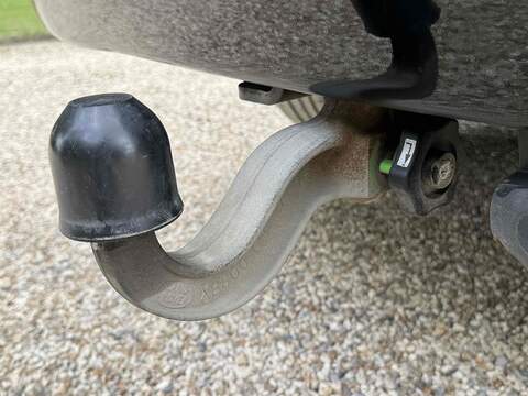 Land Rover Discovery P300 R-Dynamic SE - U10002807