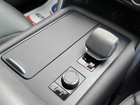 Land Rover Discovery P300 R-Dynamic SE - U10002807