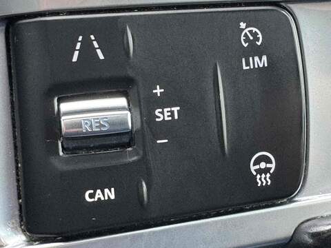 Land Rover Discovery P300 R-Dynamic SE - U10002807