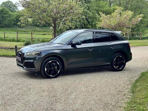 Audi Q5 TFSI Black Edition - U10002808