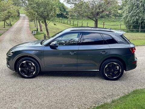 Audi Q5 TFSI Black Edition - U10002808