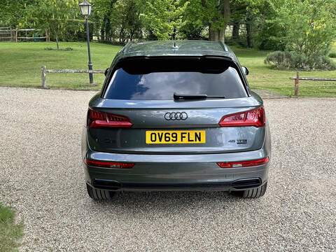 Audi Q5 TFSI Black Edition - U10002808