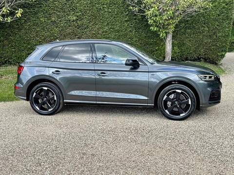 Audi Q5 TFSI Black Edition - U10002808