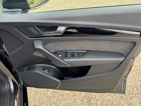 Audi Q5 TFSI Black Edition - U10002808