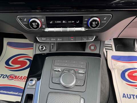 Audi Q5 TFSI Black Edition - U10002808