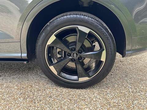 Audi Q5 TFSI Black Edition - U10002808