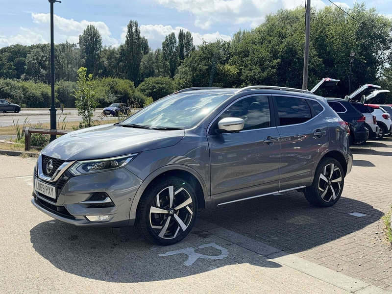 Nissan Qashqai Qashqai 1.3 DIG-T Tekna+ Euro 6 (s/s) 5dr - U10002809