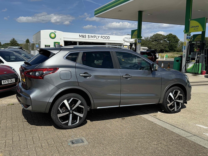 Nissan Qashqai Qashqai 1.3 DIG-T Tekna+ Euro 6 (s/s) 5dr - U10002809