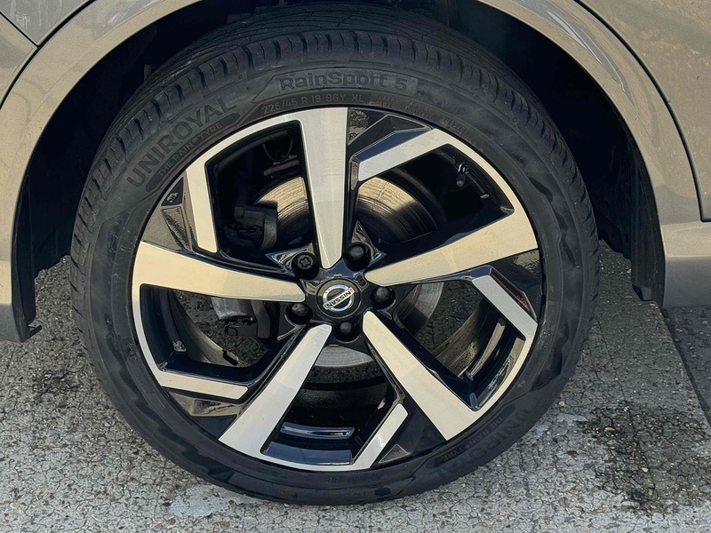 Nissan Qashqai Qashqai 1.3 DIG-T Tekna+ Euro 6 (s/s) 5dr - U10002809