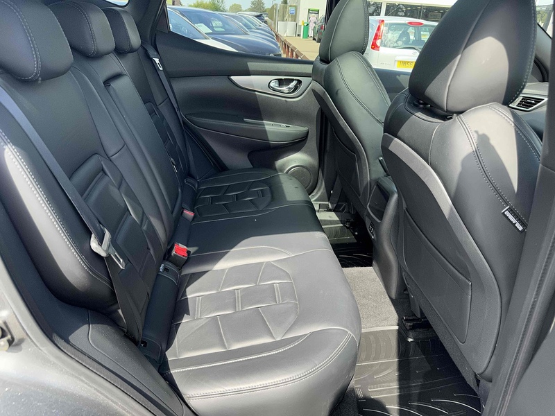 Nissan Qashqai Qashqai 1.3 DIG-T Tekna+ Euro 6 (s/s) 5dr - U10002809