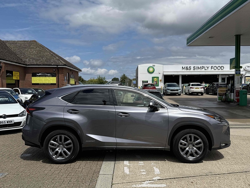 Lexus NX NX 2.5 300h Luxury E-CVT 4WD Euro 6 (s/s) 5dr - U10002810