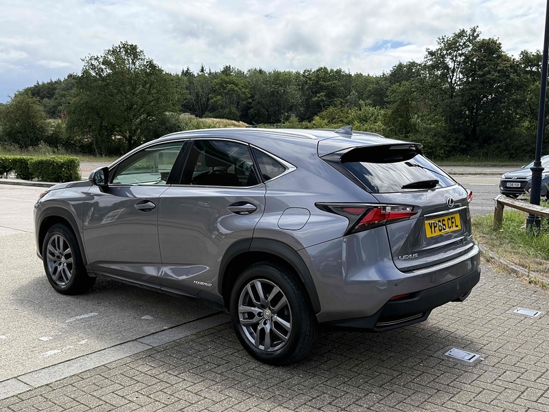 Lexus NX NX 2.5 300h Luxury E-CVT 4WD Euro 6 (s/s) 5dr - U10002810