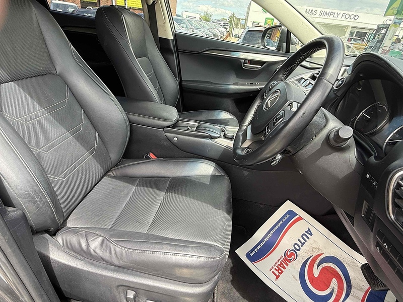 Lexus NX NX 2.5 300h Luxury E-CVT 4WD Euro 6 (s/s) 5dr - U10002810