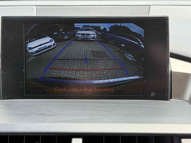 Lexus NX NX 2.5 300h Luxury E-CVT 4WD Euro 6 (s/s) 5dr - U10002810