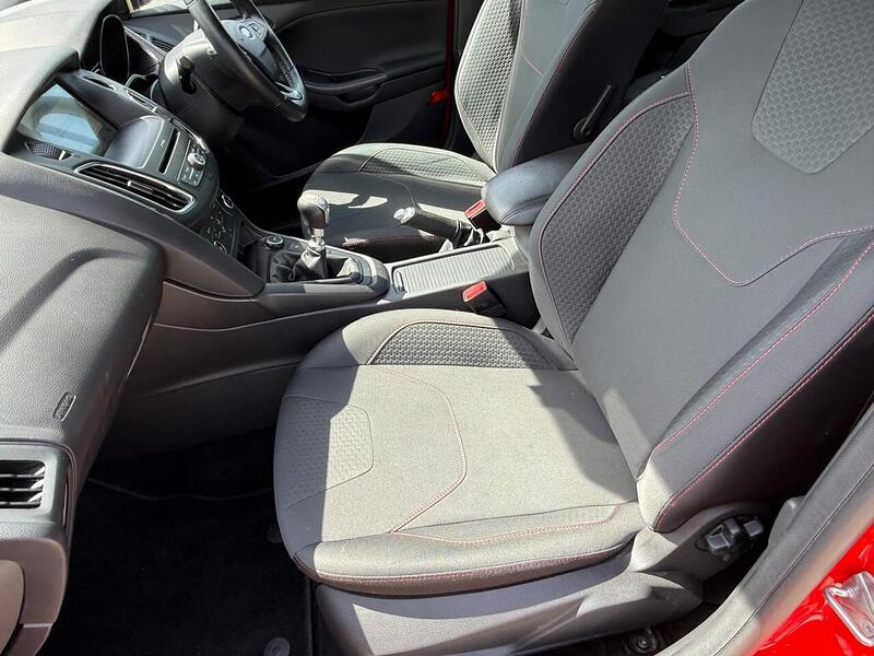 Ford Focus 1.0T EcoBoost ST-Line Euro 6 (s/s) 5dr - U10002811