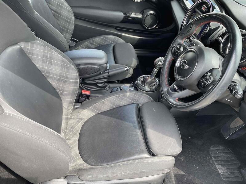 MINI Hatch Hatch 2.0 Cooper S Auto Euro 6 (s/s) 3dr - U10002823