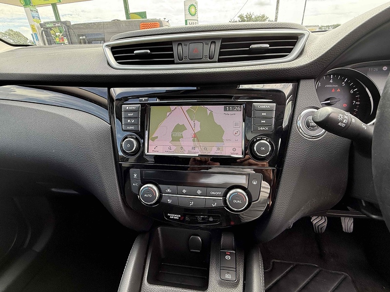 Nissan Qashqai Qashqai 1.3 DIG-T N-Connecta Euro 6 (s/s) 5dr - U10002826