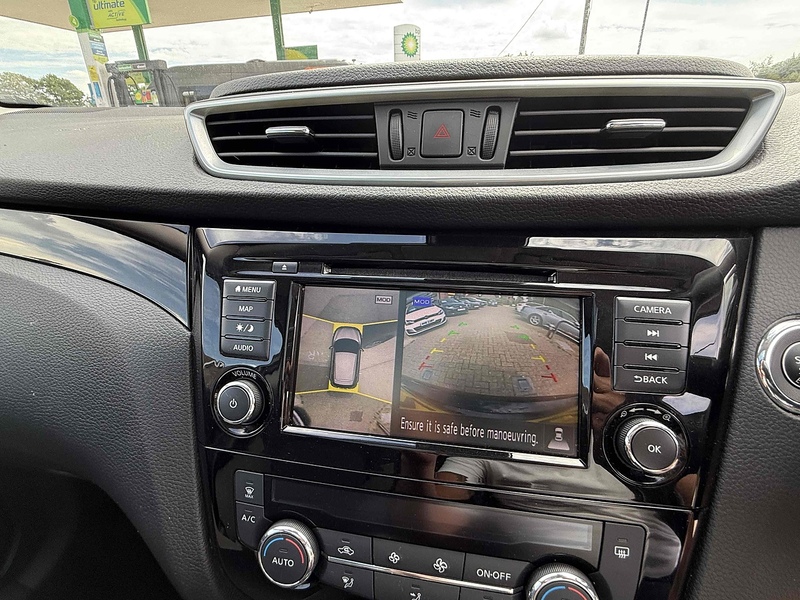 Nissan Qashqai Qashqai 1.3 DIG-T N-Connecta Euro 6 (s/s) 5dr - U10002826