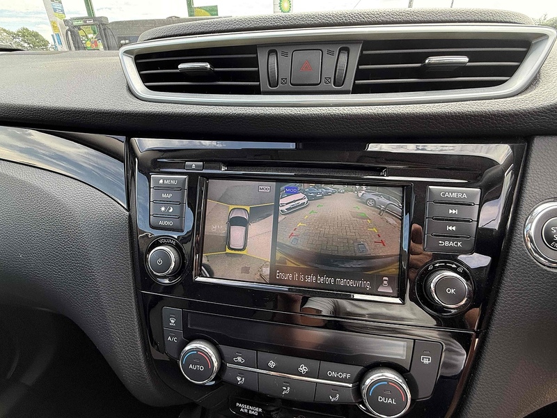 Nissan Qashqai Qashqai 1.3 DIG-T N-Connecta Euro 6 (s/s) 5dr - U10002826