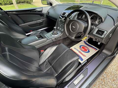 Aston Martin DB9 DB9 5.9 2dr - U10002847