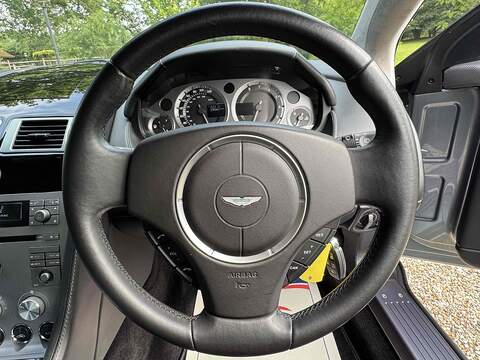 Aston Martin DB9 DB9 5.9 2dr - U10002847