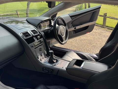 Aston Martin DB9 DB9 5.9 2dr - U10002847