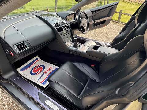 Aston Martin DB9 DB9 5.9 2dr - U10002847