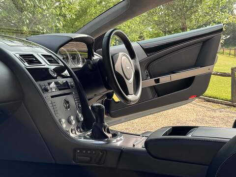 Aston Martin DB9 DB9 5.9 2dr - U10002847