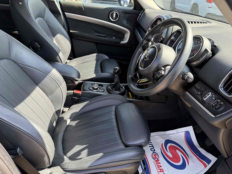 MINI Countryman Cooper Exclusive - U10002857