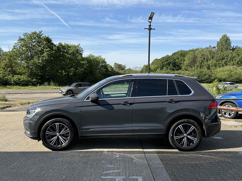 Volkswagen Tiguan Tiguan 2.0 TDI SE Navigation DSG 4Motion Euro 6 (s/s) 5dr - U10002859